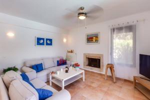 Villa Nefeli Green by Villa Plus