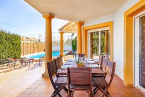 Villa Noguera Mediterraneo by Villa Plus