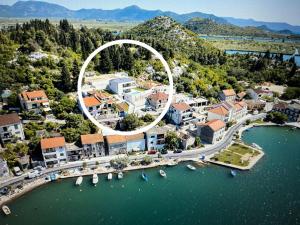 Familiy Villa Navis with heated pool