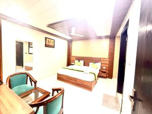 Hotel Cave Near IGI Airport Delhi