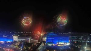 1058-3br-10 beds 1 extra mattress-moa view with balcony