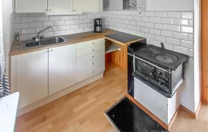 1 Bedroom Awesome Home In Eskilstuna