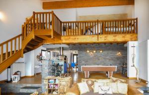 5 Bedroom Amazing Home In Réal