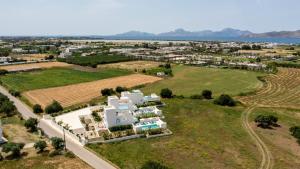 XENOS VILLA 6 With a private pool near the sea
