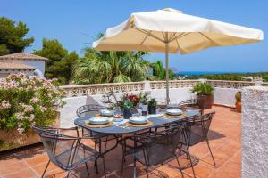 Villa Murales by Villa Plus