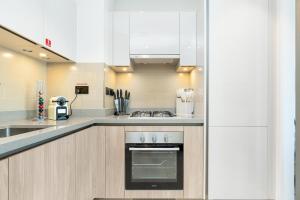 Calming 1BR Sobha Hartland 10 mins to Dubai Mall by Vibel