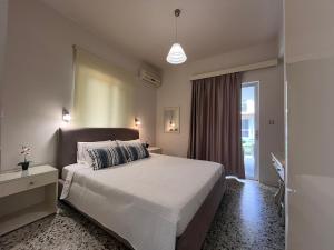 Nikos Studios Apts & Suites
