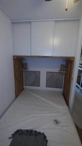 Maisons de vacances Breathtaking sea viewT3 for 6 pool parking : photos des chambres