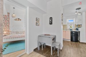 Barneys Funky Funhouse