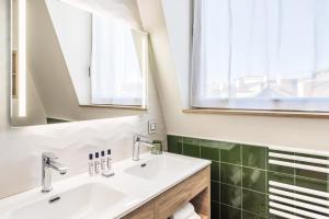 Hotels MADISON Saint Jean de Luz - Handwritten Collection : Suite Double Familiale avec Canapé-lit