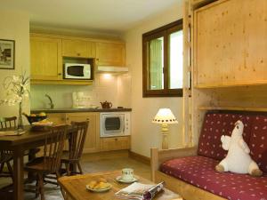 Studio montagnard chaleureux, animaux admis, parking, proche Grand-Bornand - FR-1-467-35