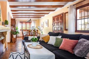 Villa Estiu by Villa Plus