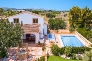 Villa Estiu by Villa Plus