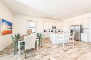Beautiful Cottage With Private Pool Near Disney With Margaritaville Resort & Island H20 Access - 8153Su