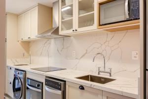 Apartamento alto padrão com piscina em Bombinhas