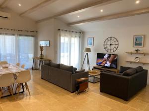 Villas Maison moderne plain-pied 3 chambres jardin preau : photos des chambres