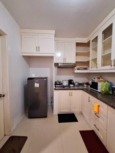 A2 2-Bedrooms Apartment 2 Queen Size Beds Transient House near Abreeza Mall, USEP Obrero, Victoria Plaza, SM Lanang and SPMC