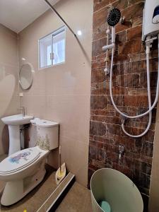 A2 2-Bedrooms Apartment 2 Queen Size Beds Transient House near Abreeza Mall, USEP Obrero, Victoria Plaza, SM Lanang and SPMC