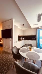 Studio Azzurro White Titanic