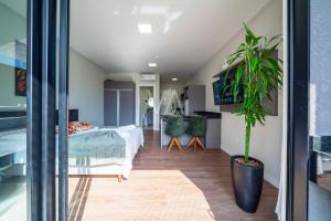 205- Studio com piscina em Bombas