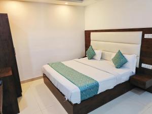 Hotel Grand Loft plaza Near IGI Airport