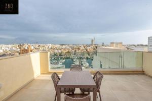 Stunning 2BR penthouse with harbour view & BBQ by 360 Estates