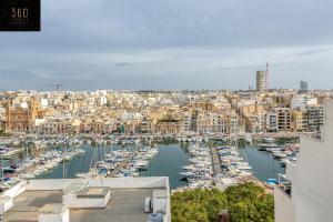 Stunning 2BR penthouse with harbour view & BBQ by 360 Estates