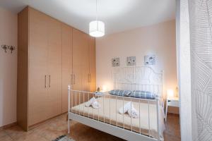 Relaxing family house with garden in Avra, Rafina
