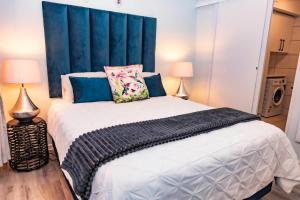 La Savina On Lake 219 The Island Club