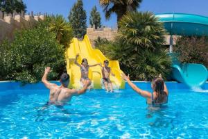 Campings Camping 4 etoiles - Piscine - efceih : photos des chambres