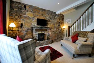 54 On the Rocks- characterful coastal cottage