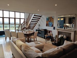 Charming Killinchy Manor Retreat