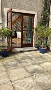 Charming Killinchy Manor Retreat