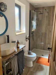 Ensuite Victorian Double, excellent transport links