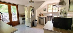 Maisons de vacances Le Mas des Fontettes, gite 14 personnes, piscine chauffee, propriete 5ha, barbecue : photos des chambres