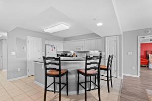 Yacht Club Villas #3-502