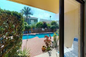 Ventura Condominiums 104