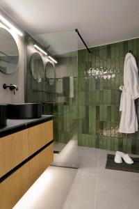 Athinais Park Acropolis View