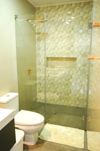 Spacious And Central Duplex Apt With Parking