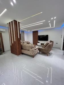 Comfy 2 bedrooms apartment in Cairo Sheraton, Airport