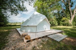 Maisons de vacances Campement au reve - Genouilleux : photos des chambres