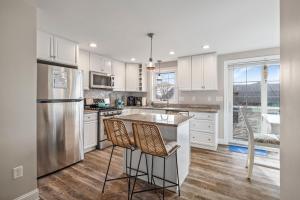 Bliss on Brissette Marsh Views Kid's Bunk Room