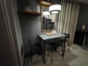 Studio-Type Staycation in Manhattan Heights, Cubao