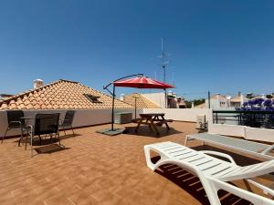 Sun & Terrace Tavira Escape - 10 mins City Center - 2 mins Train Station - Quiet