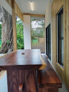 Santa Teresa Manzanillo Walk to Beach, New Home, Center of Tranquil Town