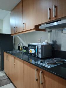 349-1br 1bed quenn 1sofa bed 2extra mattress moa view with balcony