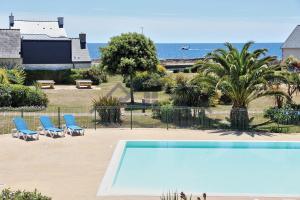 Maisons de vacances LocaLise - Maison D02 - Vue mer - Acces piscine - Wifi inclus - Draps et lits faits inclus - Face a la plage - Centre et port a 700m : photos des chambres