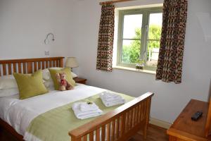 Hazel - 3 Bed accessible holiday cottages