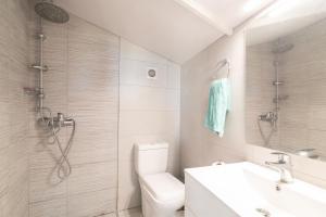 Sweet Cottage Retreat, 350m from the beach, by ZanteWize