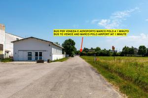 Appia Rooms with Free Parking & Direct Bus to Venice